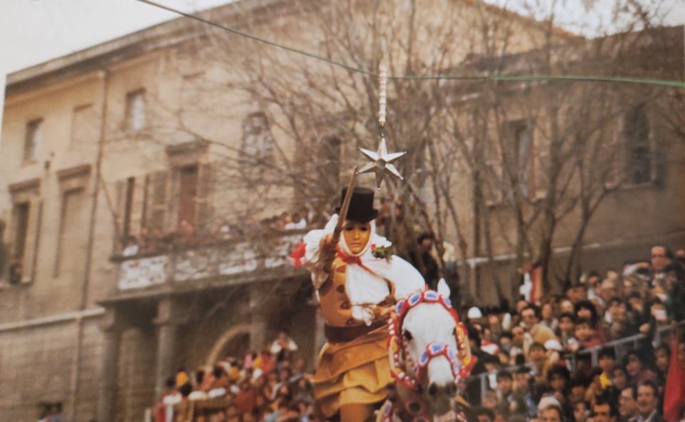 Su componidori durante la corsa alla stella